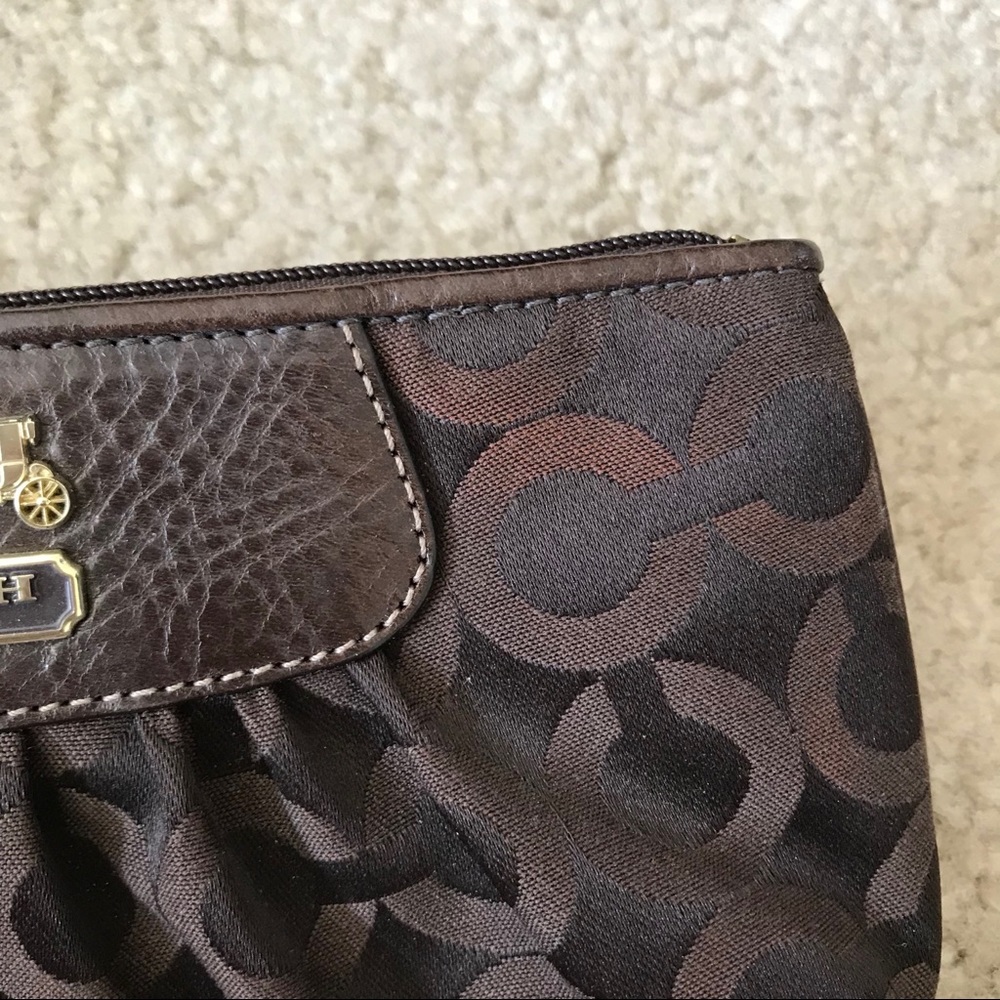 Coach wristlet - Picture 4 of 4